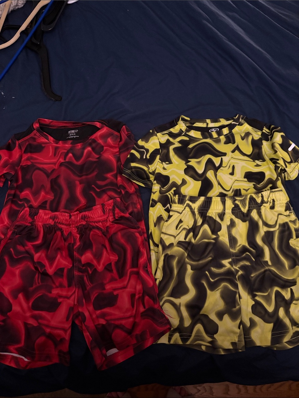 Kids Athletic Two-Piece Sets - Red & Yellow Camo Wave Prints size XS 4-5